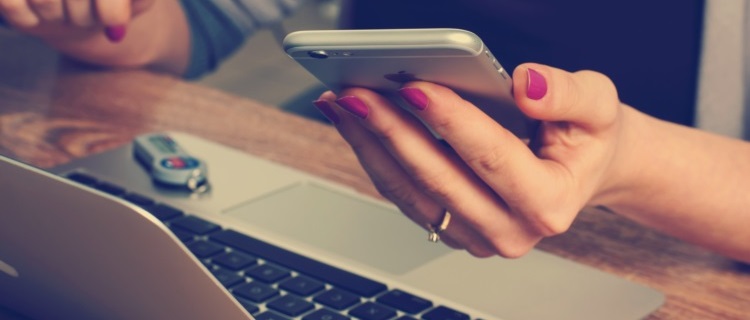 A person holding cellphone